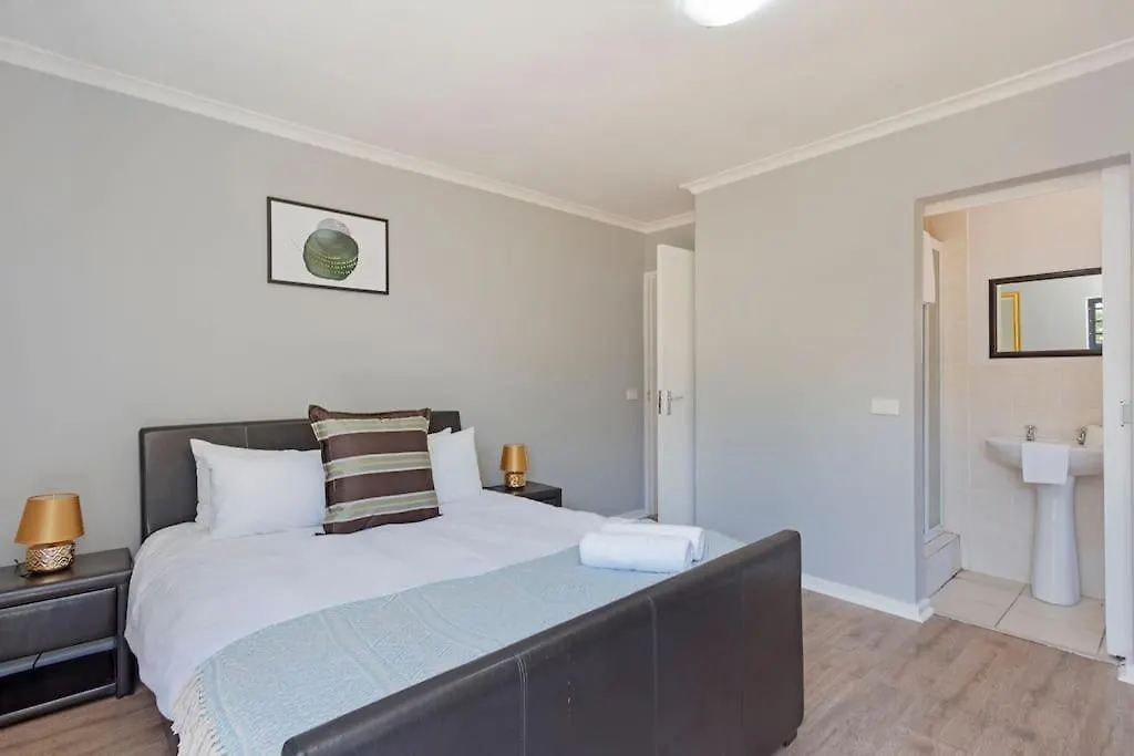 Apartment 3 Bedroom Holiday Home In Royal Ascot Cape Town - Strictly No Parties Or Events South Africa